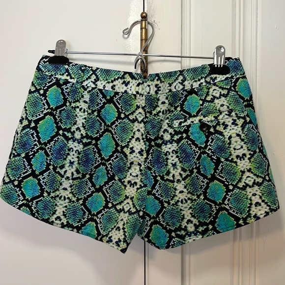 BCBG Shorts - Picture 2 of 4